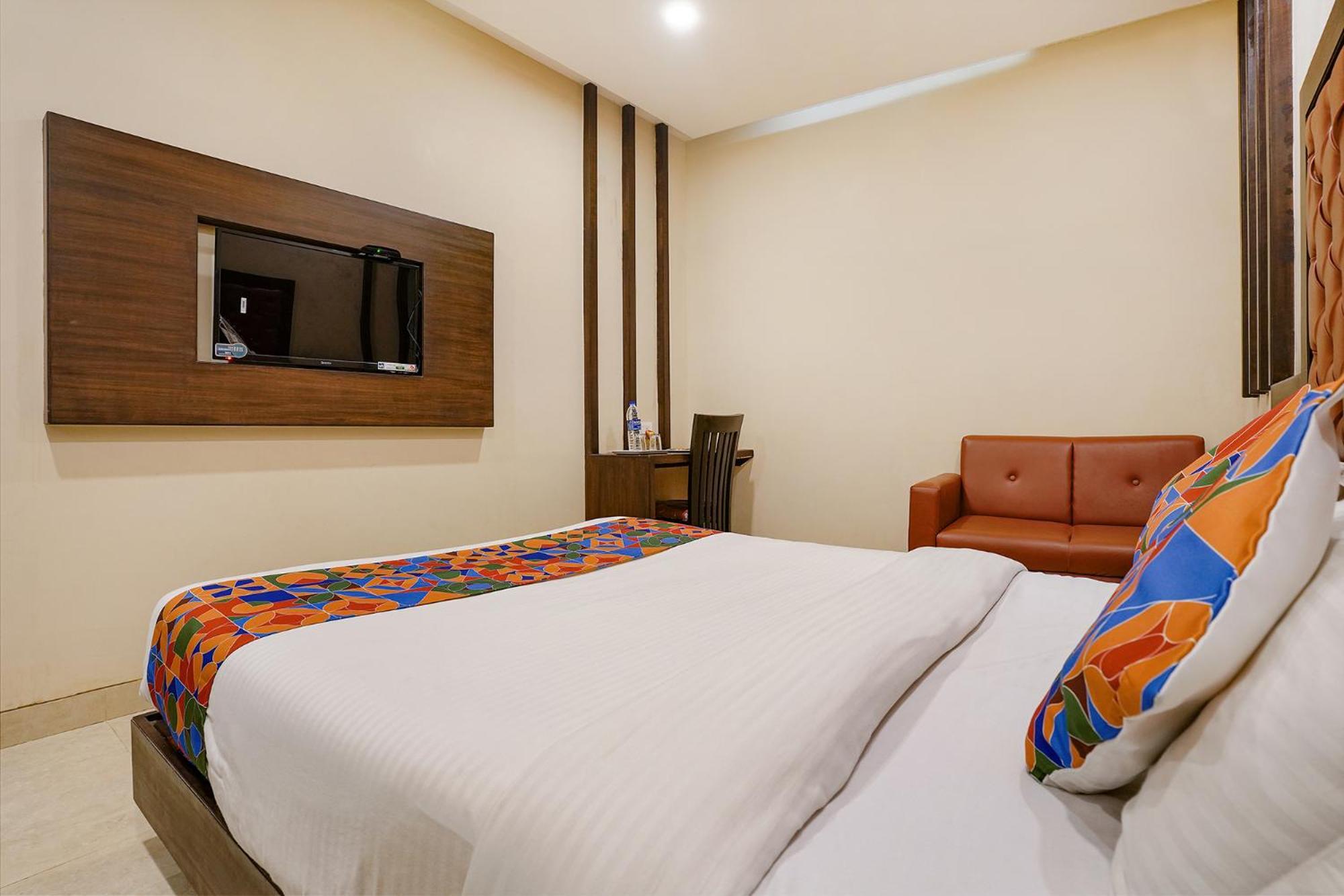 Fabhotel Vertigo Suites - Nr Bkc Bombay Exterior foto