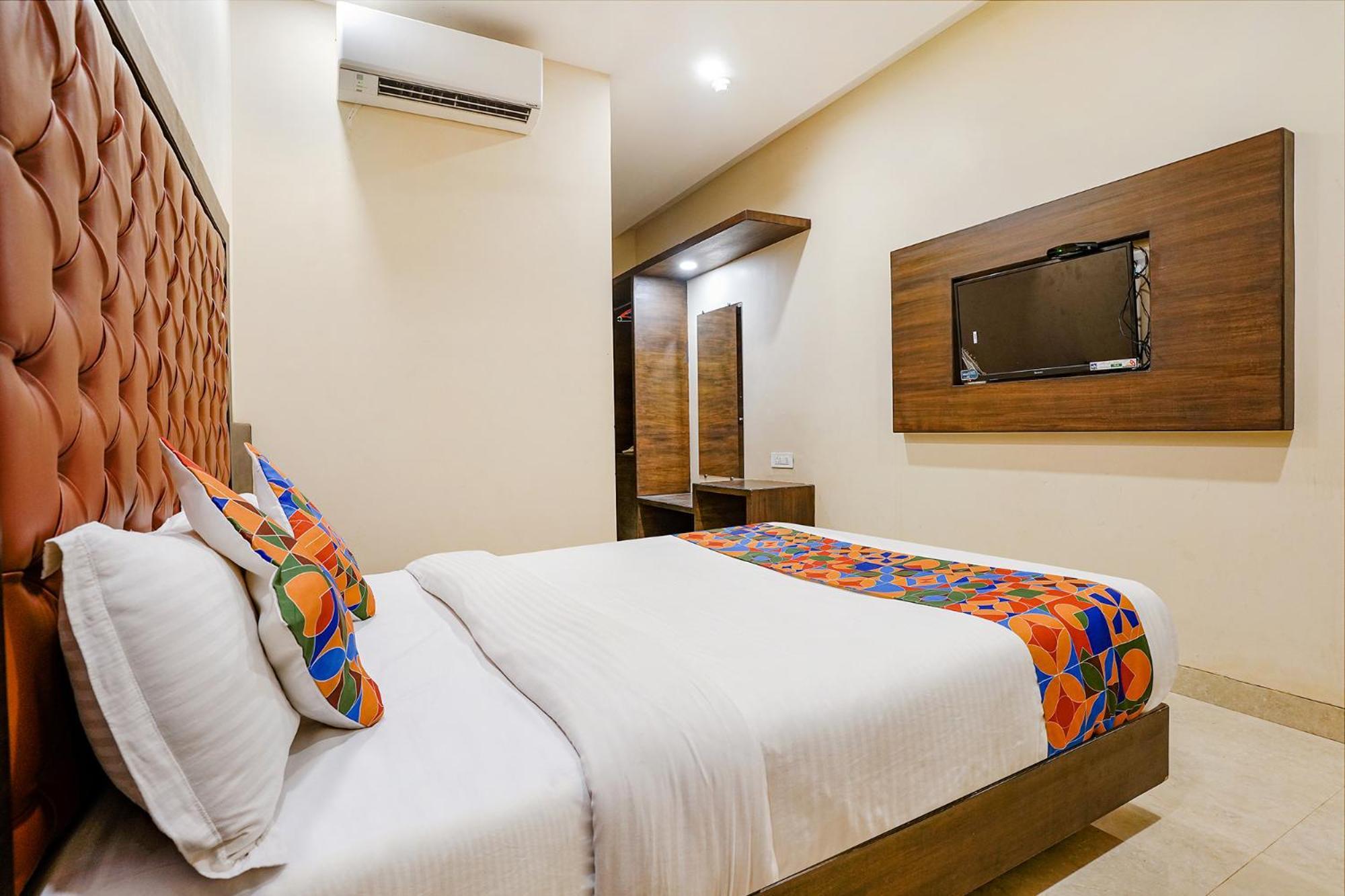 Fabhotel Vertigo Suites - Nr Bkc Bombay Exterior foto
